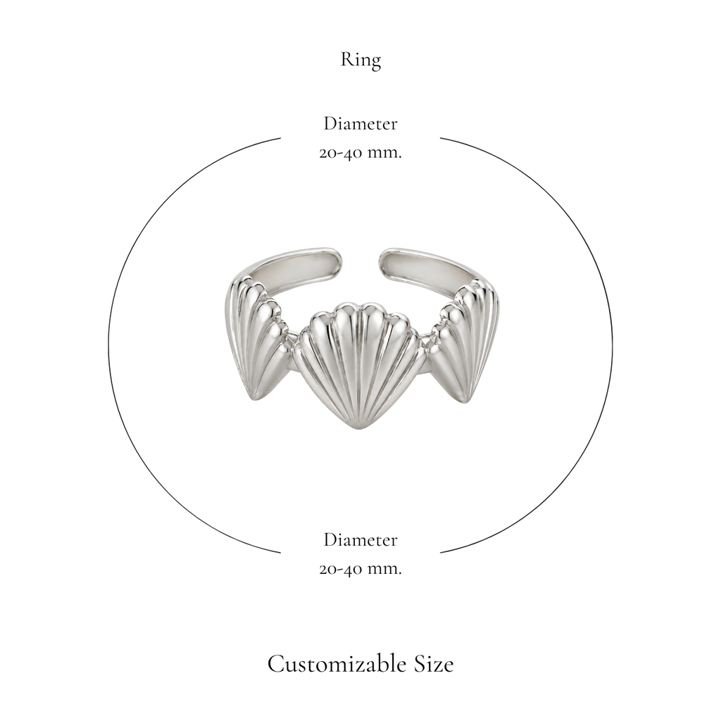 Browniecherry silver triple seashell ring with adjustable diameter of approximately 20 to 40 mm
